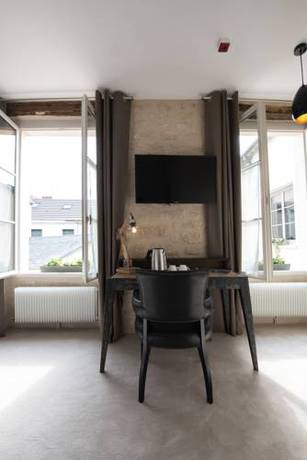 Imagen de la habitación del Hotel Le Chantilly, Chantilly. Foto 3