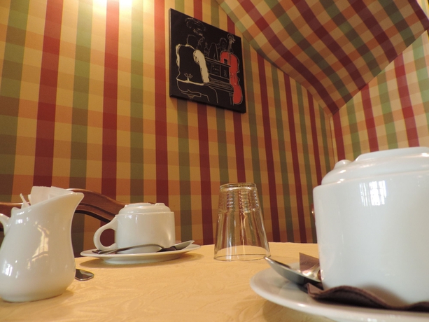 Imagen del bar/restaurante del Hotel Le Chantilly. Foto 2