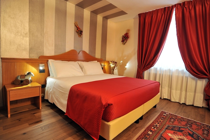 Imagen de la habitación del Hotel Le Charaban. Foto 9