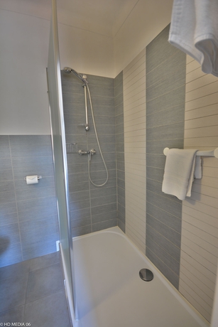 Imagen de la habitación del Hotel Le Chardon Bleu. Foto 10