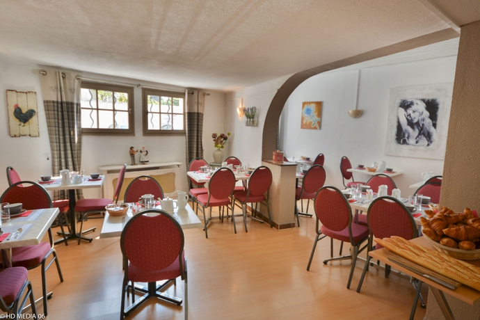 Imagen del bar/restaurante del Hotel Le Chardon Bleu. Foto 3