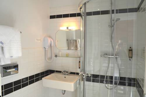 Imagen de la habitación del Hotel Le Charleston. Foto 4