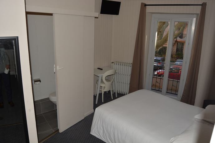 Imagen de la habitación del Hotel Le Charleston, RODEZ. Foto 18