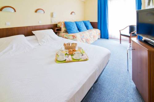 Imagen de la habitación del Hotel Le Charlet. Foto 4