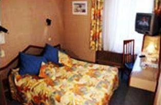 Imagen de la habitación del Hotel Le Charlet. Foto 8