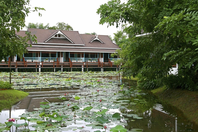 Imagen de los exteriores del Hotel Le Charme Sukhothai Historical Park Resort. Foto 10