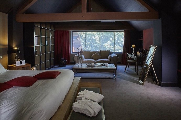 Imagen de la habitación del Hotel Le Chateau De Candie. Foto 4