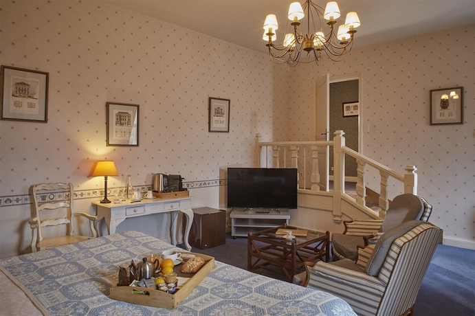 Imagen de la habitación del Hotel Le Chateau De Candie. Foto 7