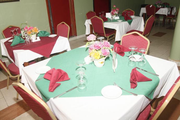 Imagen del bar/restaurante del Hotel Le Chateau, Douala III. Foto 4