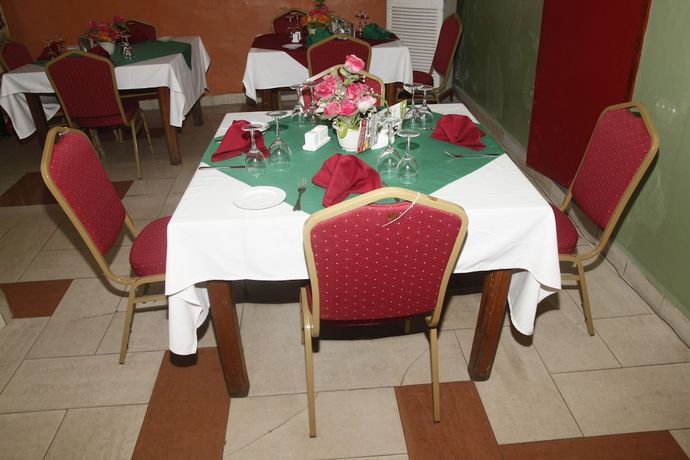 Imagen del bar/restaurante del Hotel Le Chateau, Douala III. Foto 5