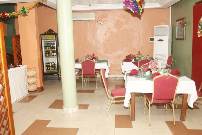Imagen del bar/restaurante del Hotel Le Chateau, Douala III. Foto 6