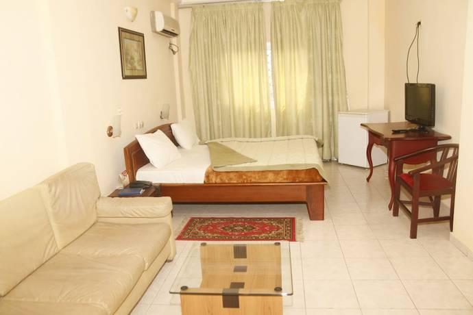 Imagen de la habitación del Hotel Le Chateau. Foto 10