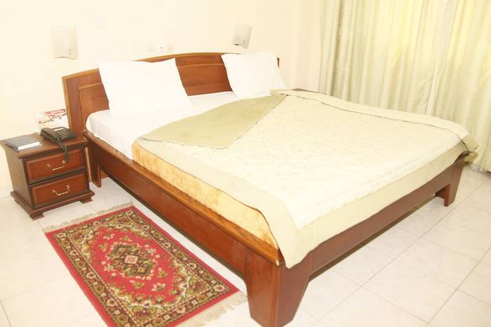 Imagen de la habitación del Hotel Le Chateau. Foto 13