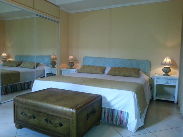 Imagen de la habitación del Hotel Le Chateau Ocean Villas. Foto 7
