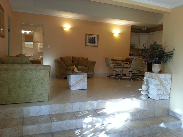 Imagen de la habitación del Hotel Le Chateau Ocean Villas. Foto 10