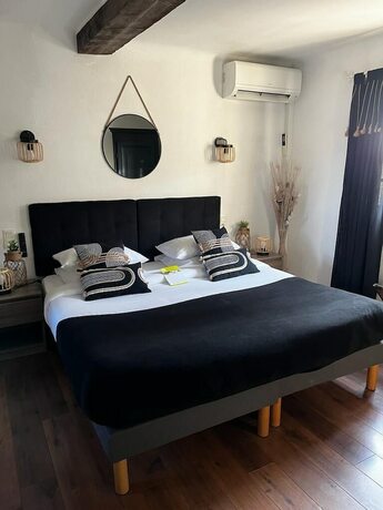 Imagen de la habitación del Hotel Le Chateau d\'Argens. Foto 11