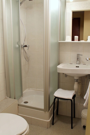 Imagen de la habitación del Hotel Le Chatel. Foto 7