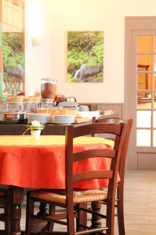 Imagen del bar/restaurante del Hotel Le Chatel. Foto 3