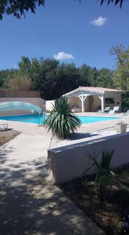 Imagen de la piscina del Hotel Le Chatelet, Saint-Paul-de-Fenouillet. Foto 18