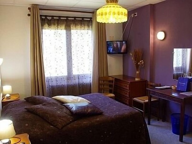 Imagen de la habitación del Hotel Le Chatelet, Saint-Paul-de-Fenouillet. Foto 6
