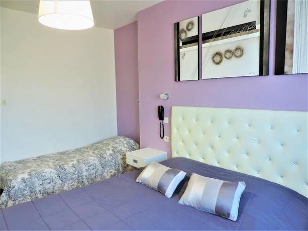 Imagen de la habitación del Hotel Le Chatelet, Saint-Paul-de-Fenouillet. Foto 10