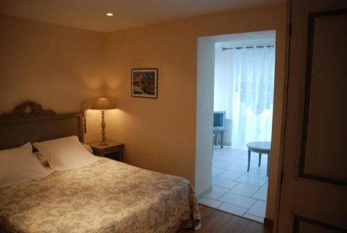 Imagen de la habitación del Hotel Le Chatellier. Foto 6