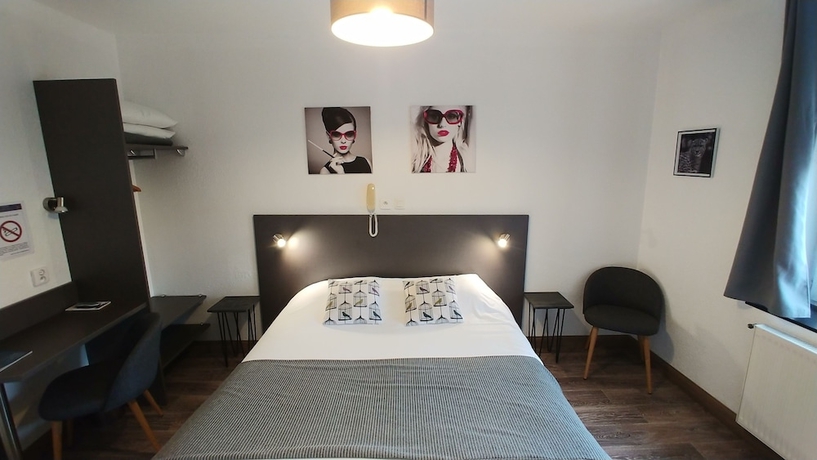 Imagen de la habitación del Hotel Le Cheval Blanc Cognac Centre. Foto 8