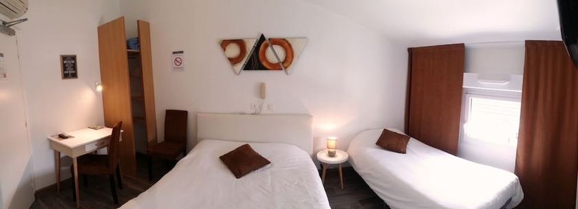 Imagen de la habitación del Hotel Le Cheval Blanc Cognac Centre. Foto 11