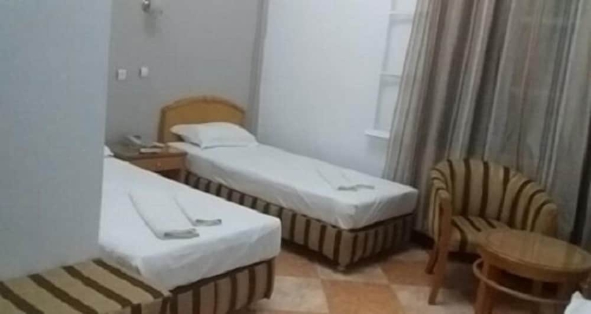 Imagen de la habitación del Hotel Le Cheval Blanc, Or&aacute;n. Foto 9