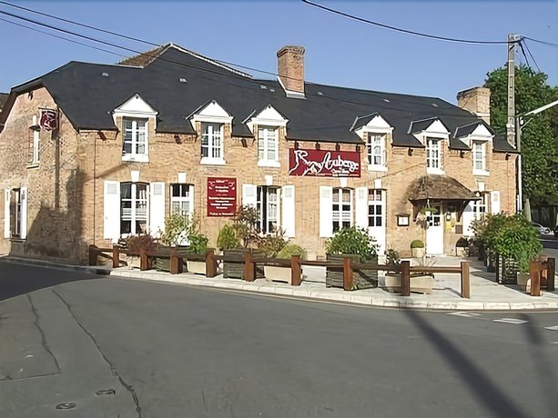 Imagen general del Hotel Le Cheval Blanc, Yvoy-le-Marron. Foto 1