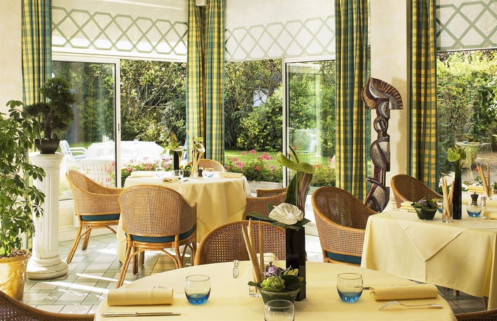 Imagen del bar/restaurante del Hotel Le Choiseul. Foto 2