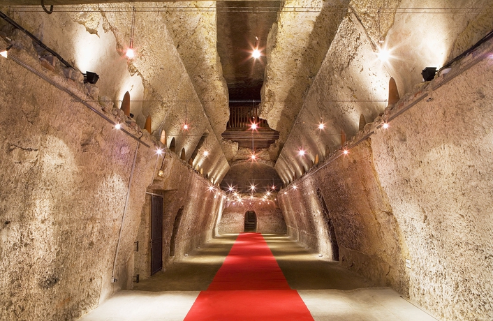 Imagen de los interiores del Hotel Le Choiseul. Foto 14