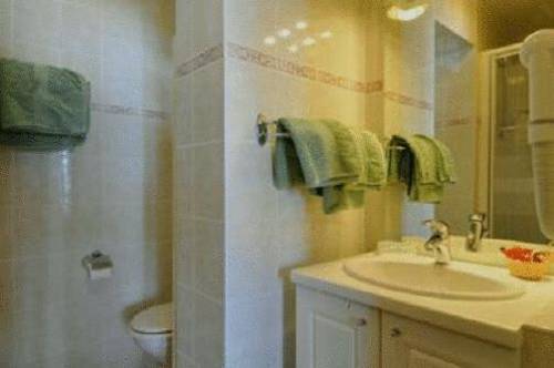 Imagen de la habitación del Hotel Le Choucas. Foto 11