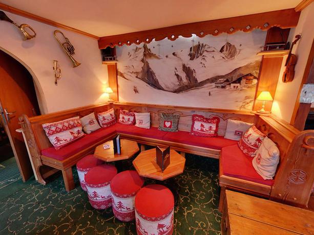 Imagen de los interiores del Hotel Le Christiania, La Salle-les-Alpes. Foto 6
