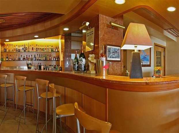 Imagen del bar/restaurante del Hotel Le Christina. Foto 3