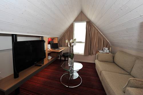 Imagen de la habitación del Hotel Le Churchill. Foto 2