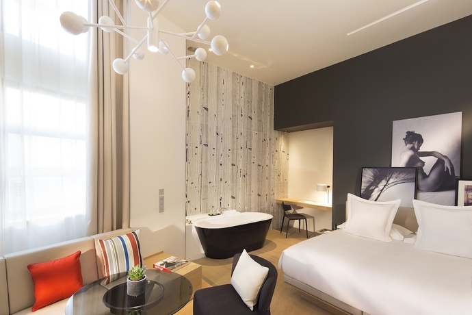 Imagen de la habitación del Hotel Le Cinq Codet. Foto 8