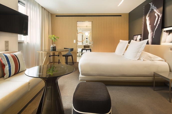 Imagen de la habitación del Hotel Le Cinq Codet. Foto 9