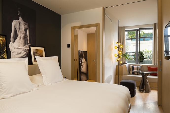 Imagen de la habitación del Hotel Le Cinq Codet. Foto 10