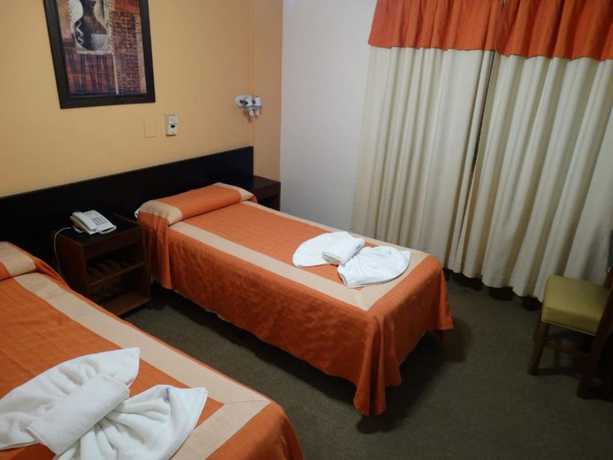 Imagen de la habitación del Hotel Le Cinque G&uuml;emes. Foto 7