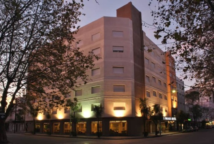 Imagen general del Hotel Le Cinque G&uuml;emes. Foto 1