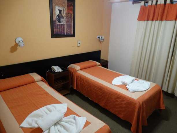 Imagen de la habitación del Hotel Le Cinque G&uuml;emes. Foto 11