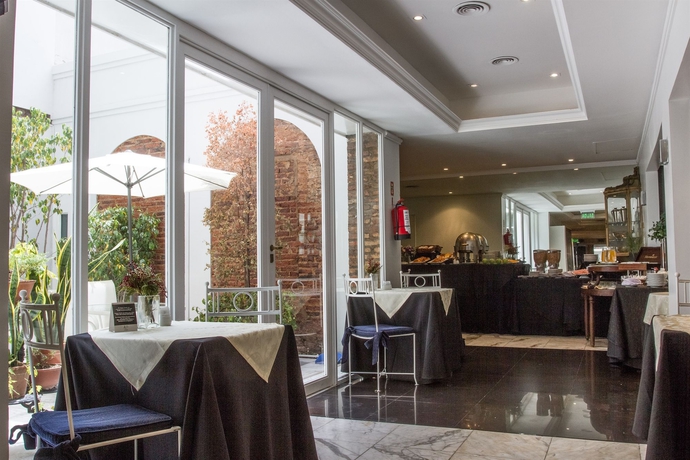 Imagen del bar/restaurante del Hotel Le Cinque Lusso Recoleta. Foto 4