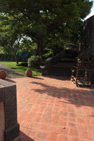 Imagen de los exteriores del Hotel Le Cisterne. Foto 14