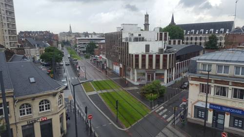 Imagen de los exteriores del Hotel Le Clémenceau. Foto 6