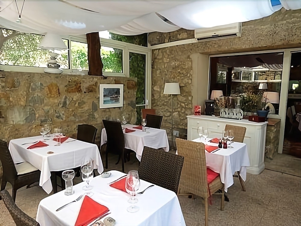 Imagen del bar/restaurante del Hotel Le Clos, Carcassonne. Foto 4