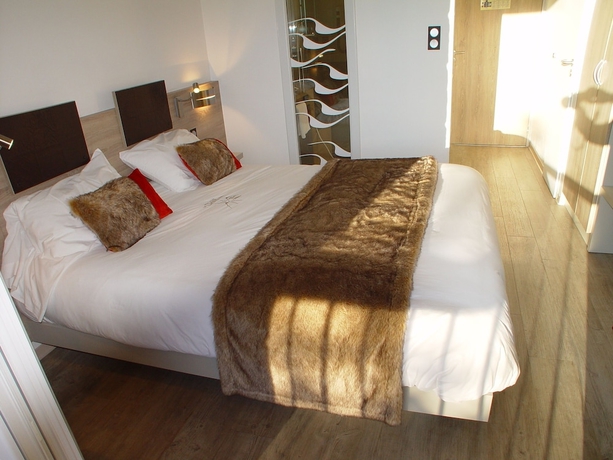 Imagen de la habitación del Hotel Le Clos Cerdan. Foto 9