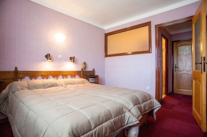 Imagen de la habitación del Hotel Le Clos Cerdan. Foto 11