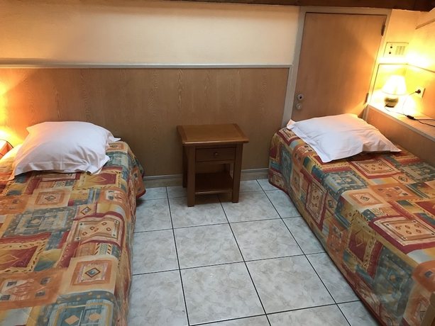 Imagen de la habitación del Hotel Le Clos Cerdan. Foto 13