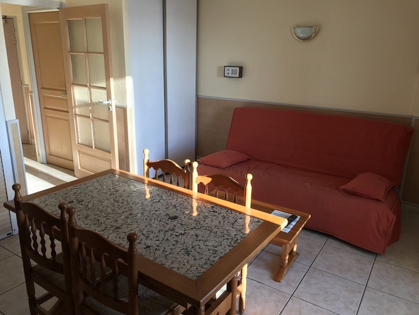 Imagen de la habitación del Hotel Le Clos Cerdan. Foto 14